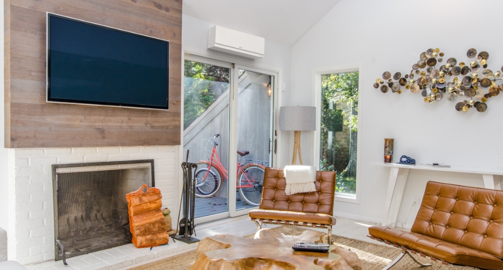 Beautiful Living room with a ductless air conditioning system